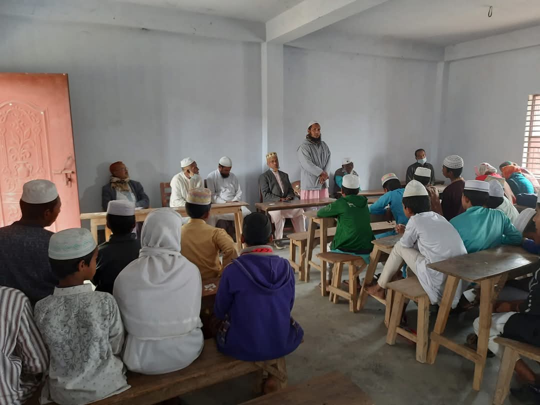 বিজয় দিবস উপলক্ষে বক্তব্য রাখছেন অত্র মাদ্রাসার শিক্ষক জনাব মোঃ আমিনুল ইসলাম।