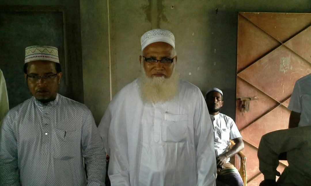 অত্র মাদ্রাসার সাবেক সুপার ও সহসুপার।